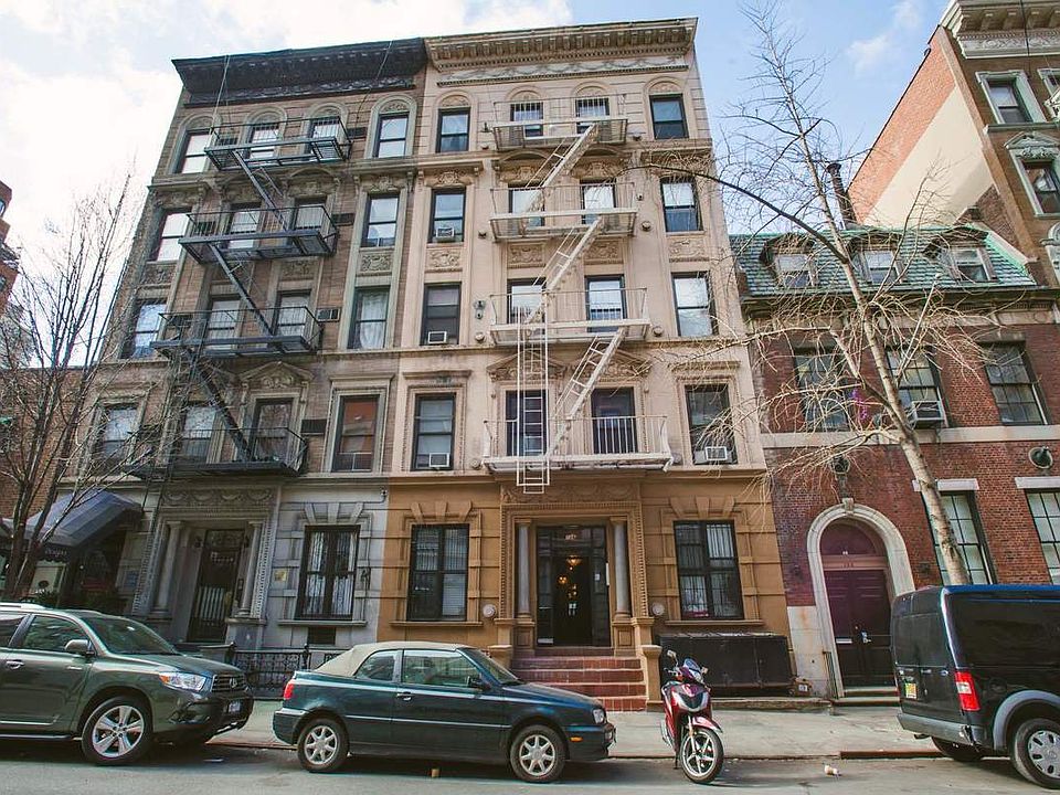2nd image of 126 E 83rd St APT 2F