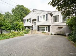 1 Kyle Ter, Newport, RI 02840