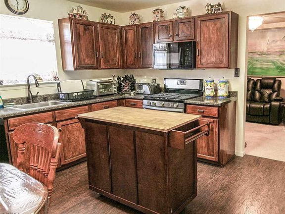 5th image of 313 S Xanthus Ave
