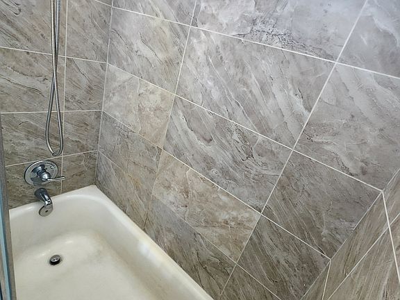 2nd image of 14603 Delano St APT 18