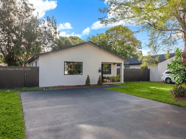 309 SE 3rd Ave, Hallandale, FL 33009