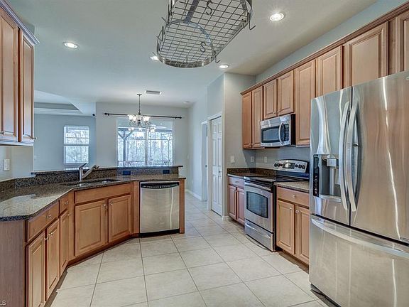 4th image of 21592 Belvedere Ln