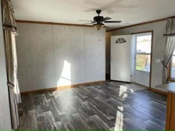 2nd image of 1238 Maplewood Dr