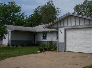 927 N Betty Jo Dr, Fayetteville, AR 72701
