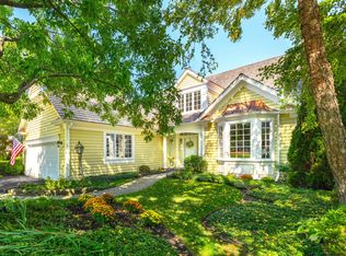 289 S South Shore Ln, Lake Forest, IL 60045