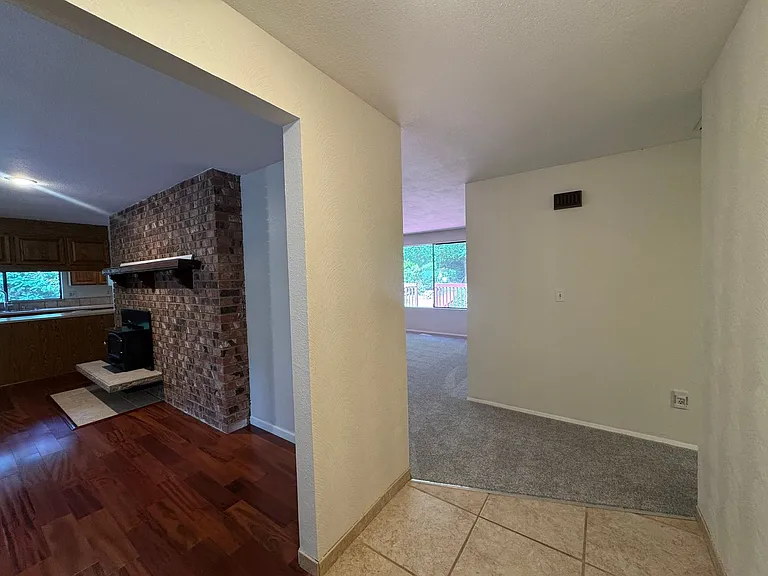 4208 31st Avenue Ct — Photo 3