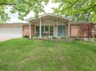 527 Windsor Mill Dr, Ballwin, MO