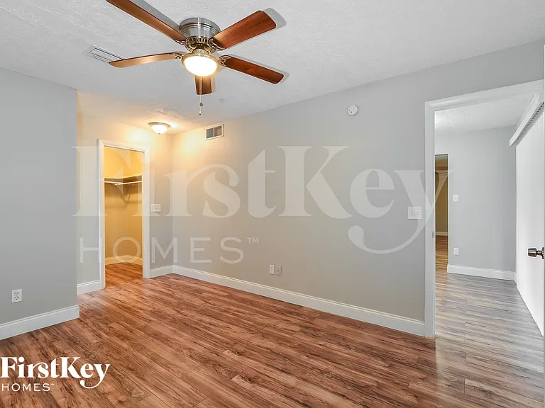 561 Hibiscus Rd — Photo 6