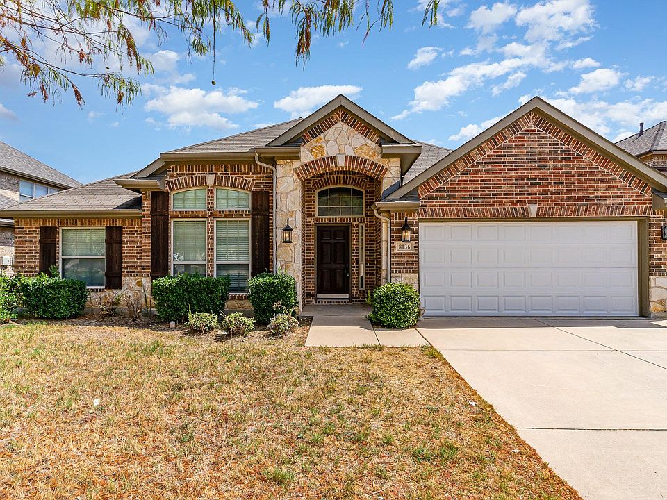 Welcoming curb appeal