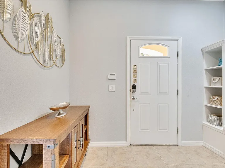 8827 Geneve Ct — Photo 6