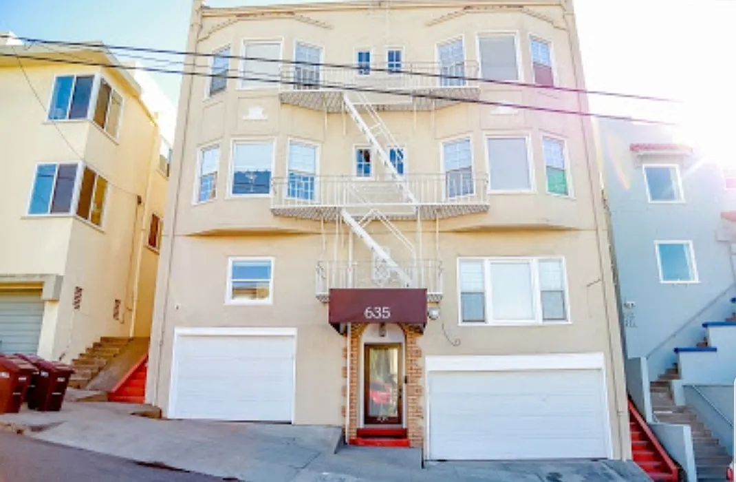 Building Photo - 635 Hillsborough