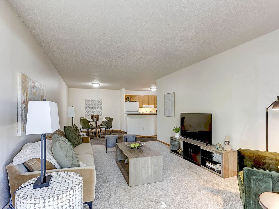 Spacious Living room!