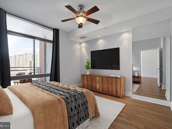 2nd image of 3600 Glebe Rd #516W