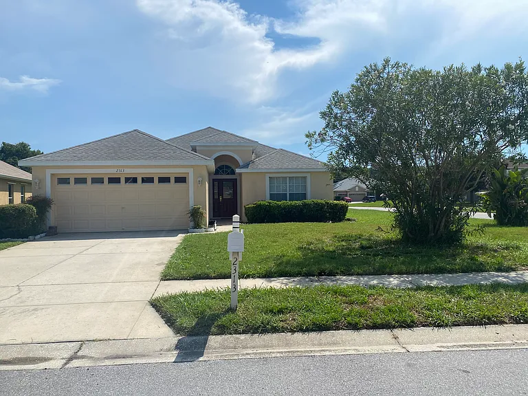 2313 Indian Key Dr — Photo 2