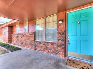 956 W Main St, Moore, OK 73160