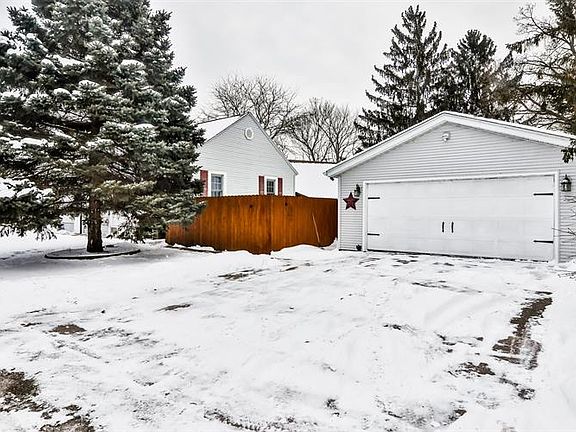 2nd image of 5710 East Dr