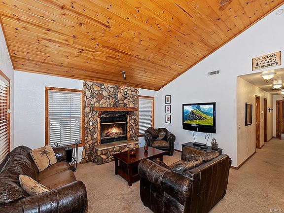 3rd image of 42817 Cedar Ave