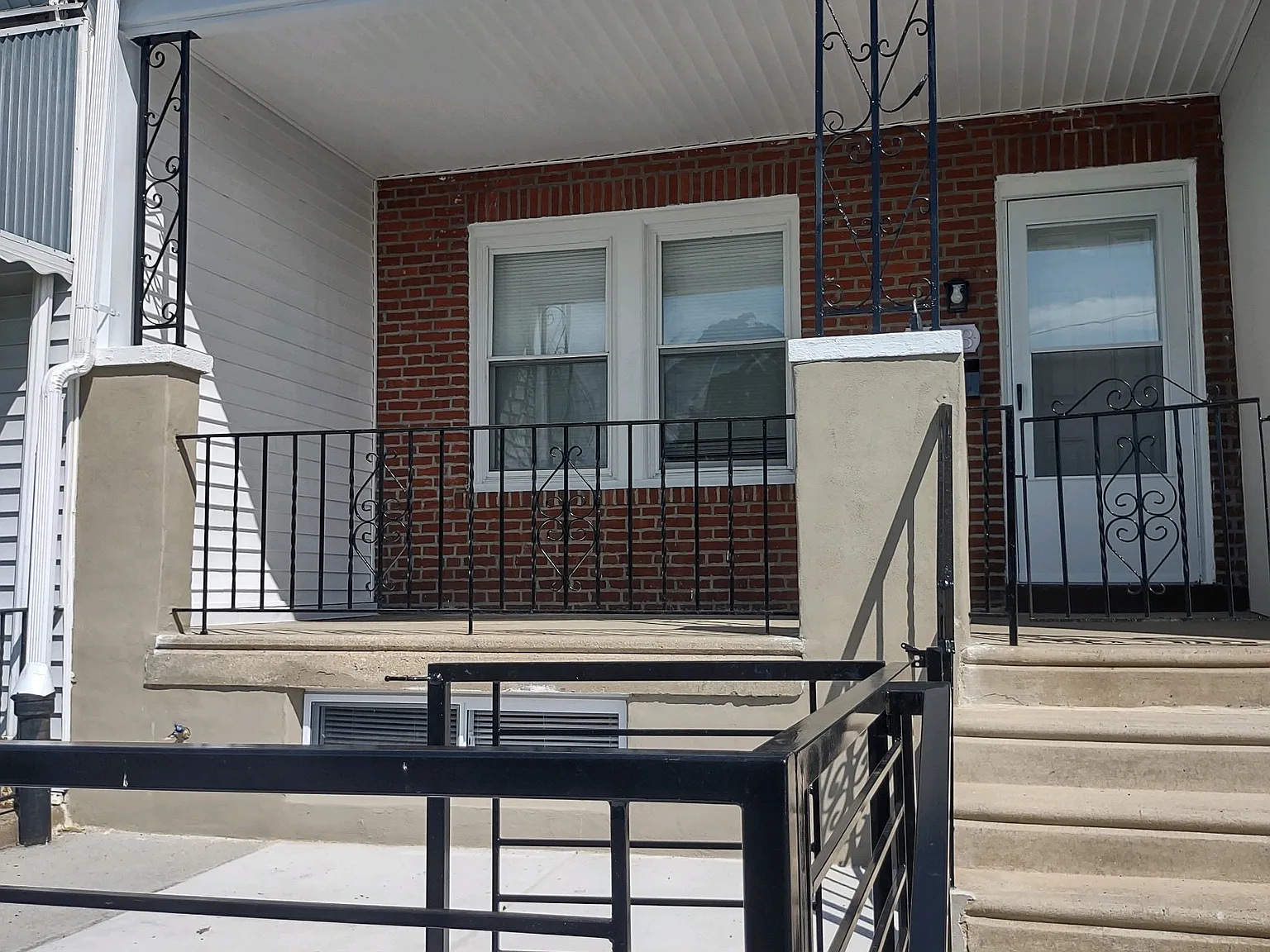 3 bed, 960 sqft, $1,459 — Photo 2