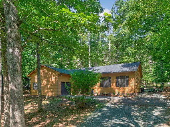 377 Jefferson Dr, Palmyra, VA 22963