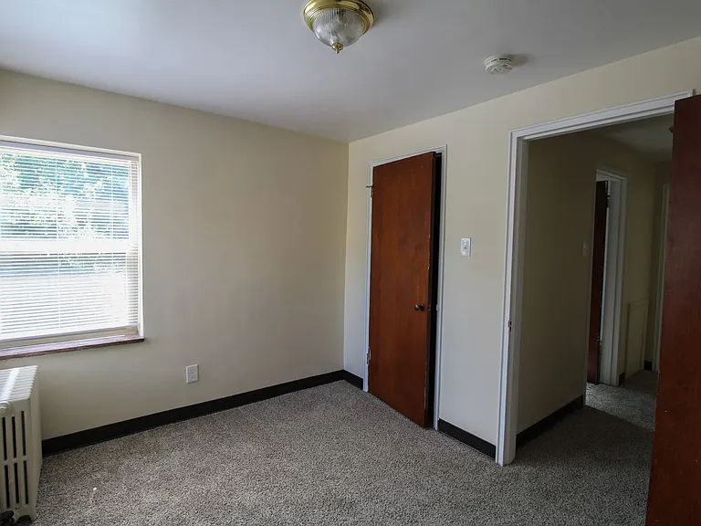 219 Lincoln Ave — Photo 11