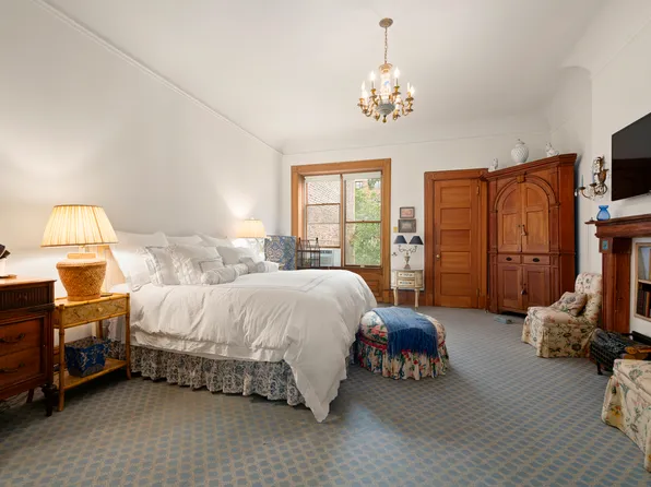 321 West 77th Street image 14 of 19