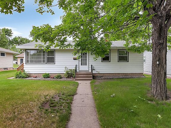 2nd image of 835 27th Ave N