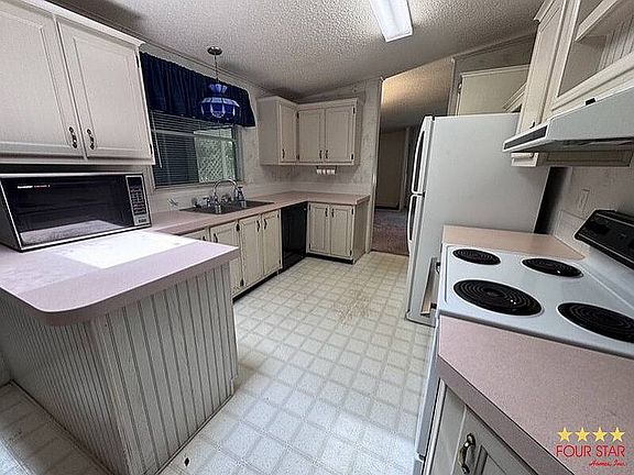 3rd image of 3120 Tree Frog Ln