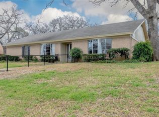 1812 Shenandoah Dr, Euless, TX 76039