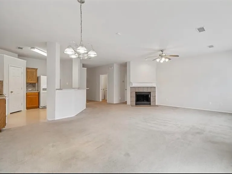 913 Soccer Dr — Photo 3