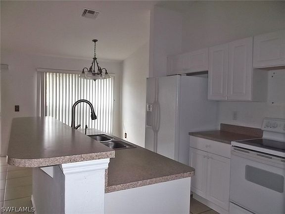 4th image of 3304 Leeland Heights Blvd