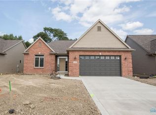 5439 Country Ridge Ln, Sylvania, OH 43560