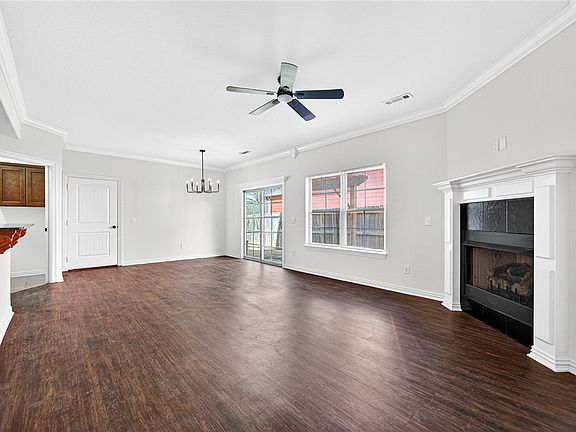 2nd image of 731 N Wordsworth Ln