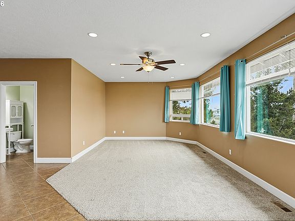 5th image of 340 NE 7th St