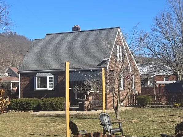 120 Short St, Ambridge, PA 15003