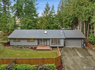 4917 W Tapps Dr E, Bonney Lake, WA 98391