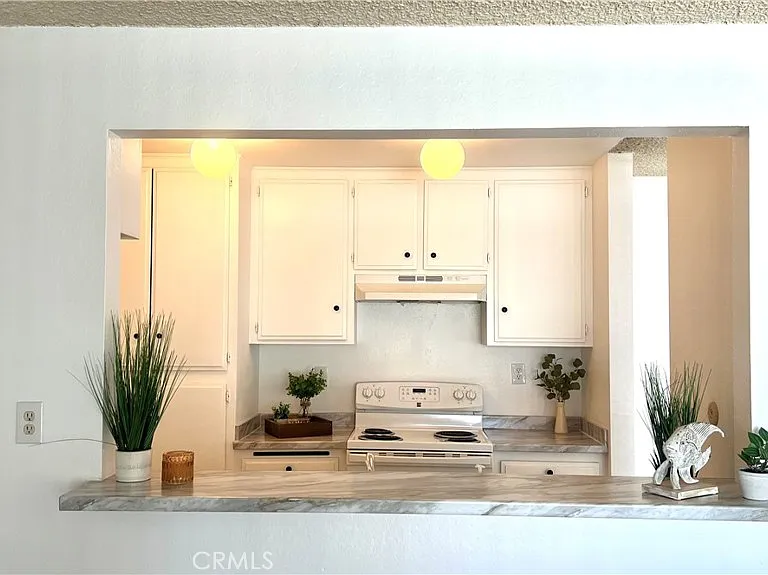 338 E Meats Ave — Photo 12