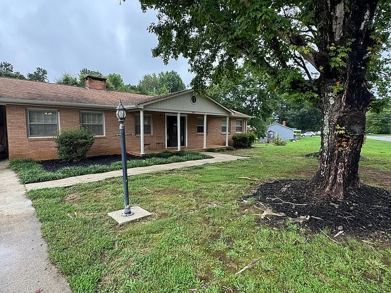 3029 Deal Mill Rd — Photo 1