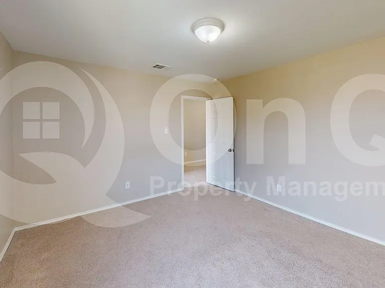 10301 Waterbury Dr — Photo 13