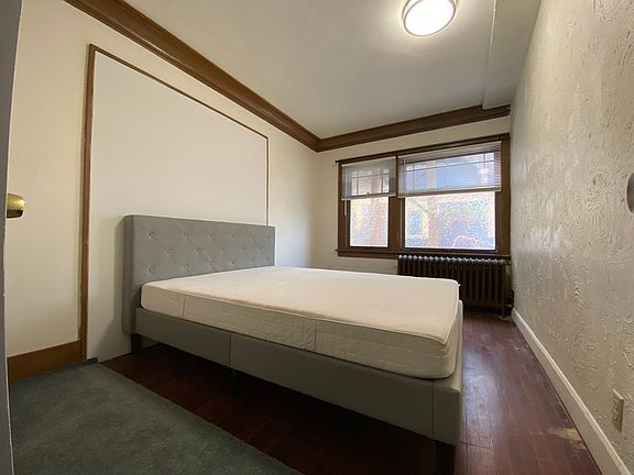 4th image of 5037 17th Ave NE #A