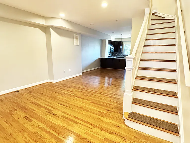 408 Delafield Pl NW — Photo 11