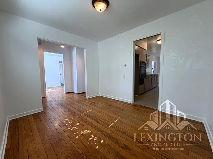 3561 David Way — Photo 7