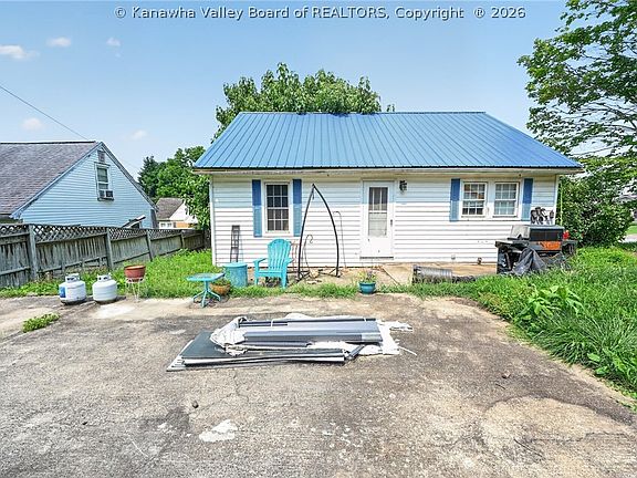 2nd image of 312 7th St