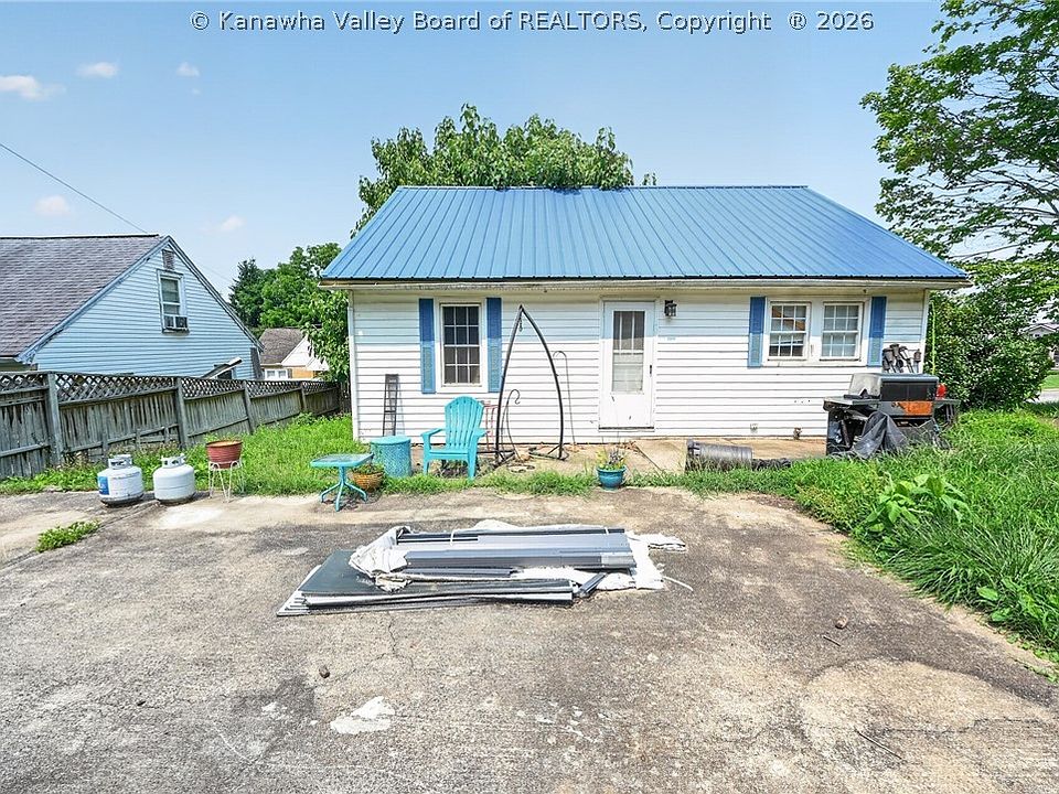 1st image of 312 7th St
