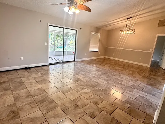 12584 Wedgefield Dr — Photo 5