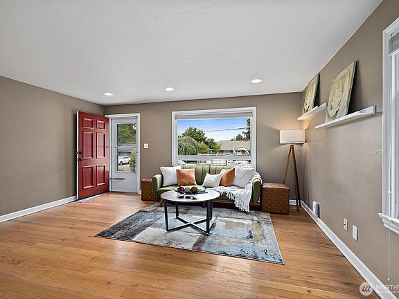 5th image of 11326 14th Avenue NE