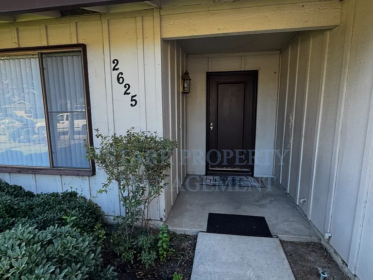 2625 Grizzly Hollow Way — Photo 2