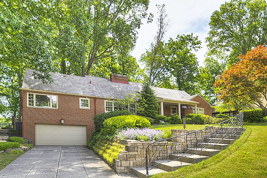 1st image of 2205 Valley View Dr