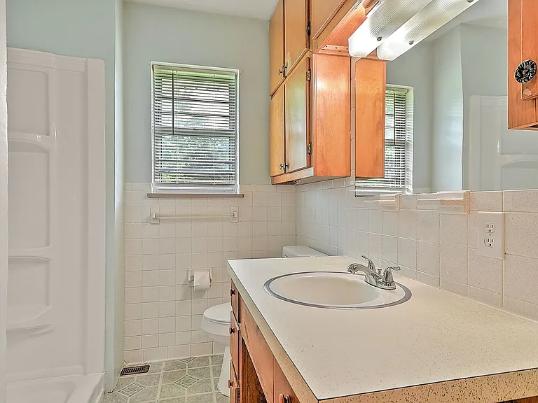 945 Bishop Loop — Photo 10
