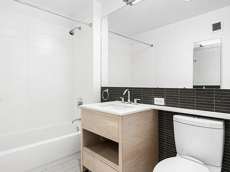 80 Dekalb Ave #34N — Photo 7