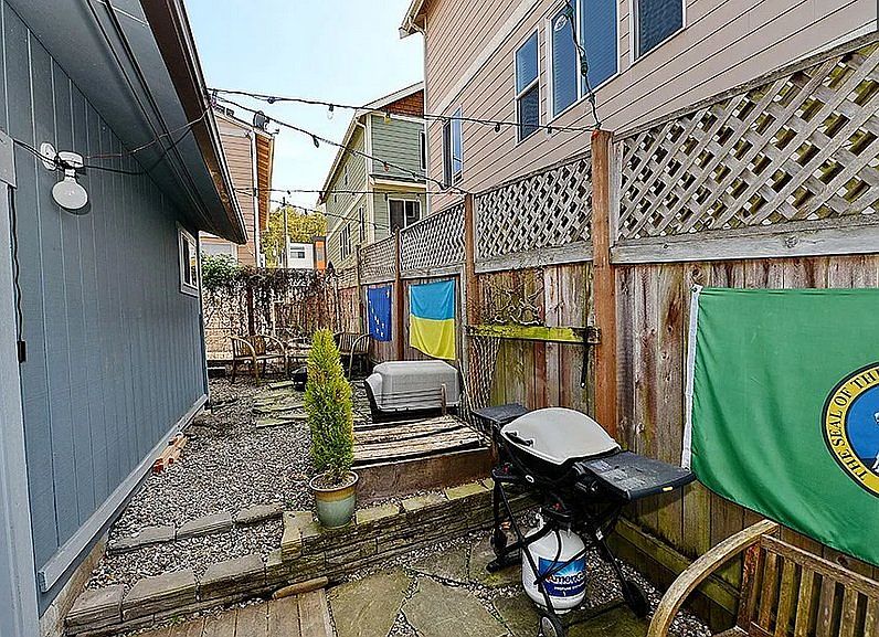 1st image of 4845 Delridge Way SW Unit C